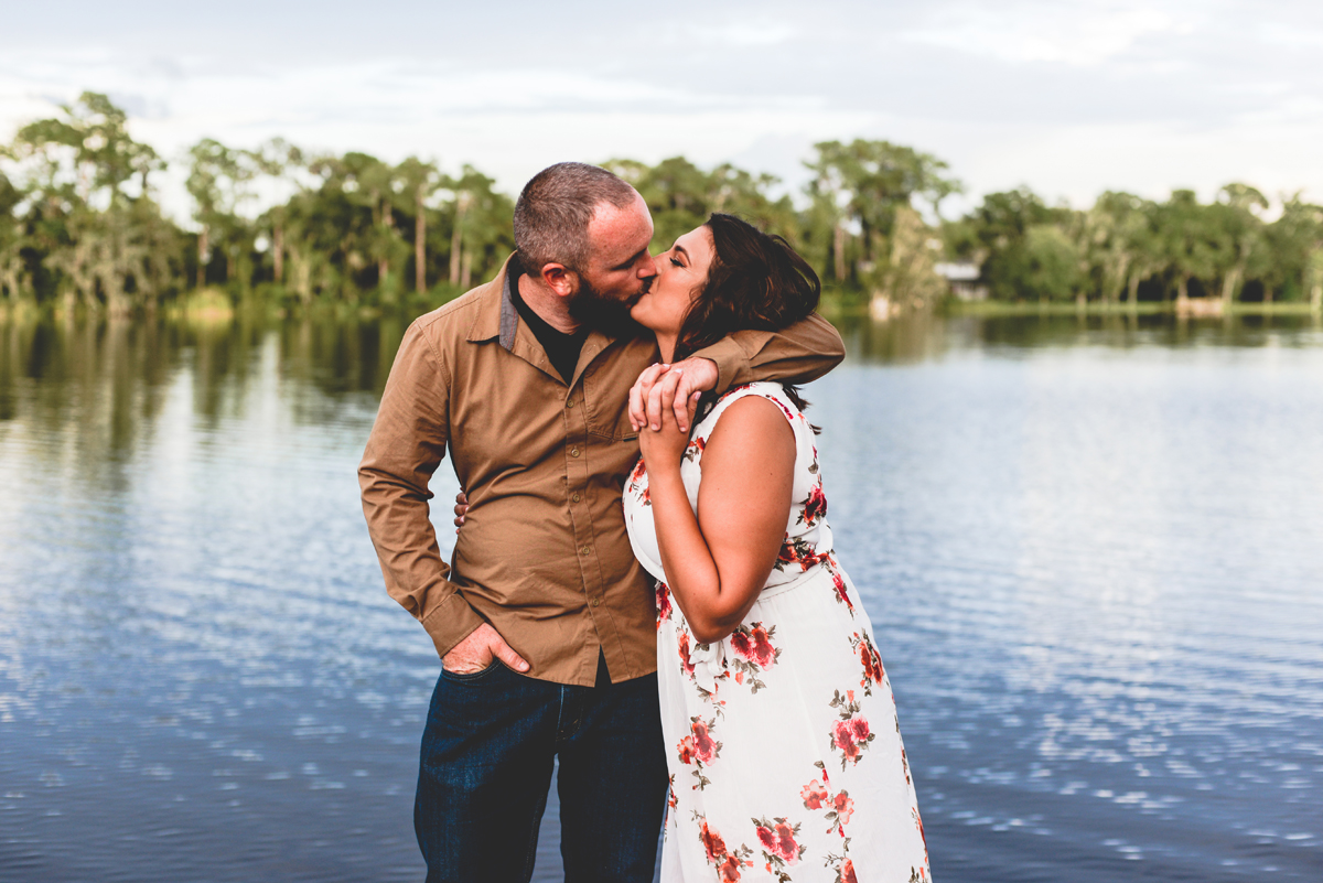 couple, kissing, love, water, lake