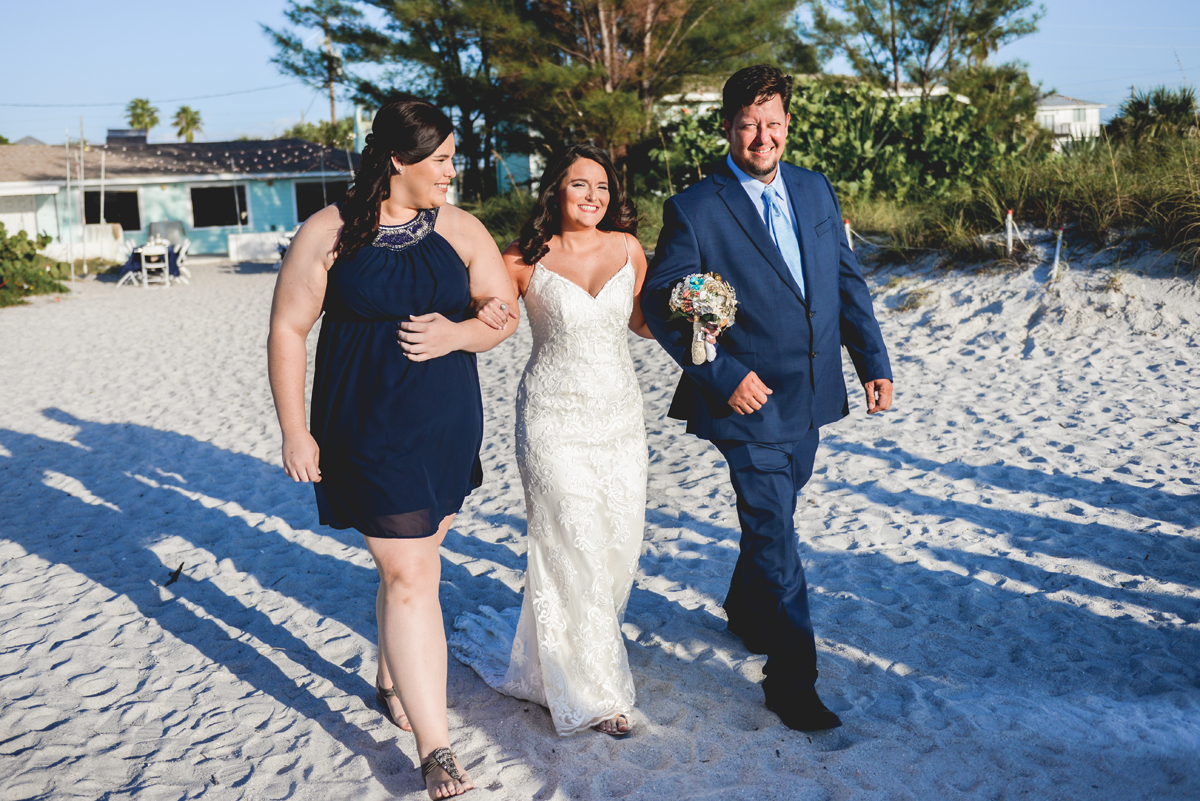 bride, wedding day, beach, isle, family, smiles