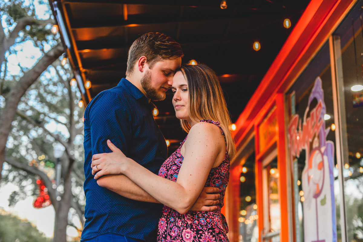 lights, couple, downtown, window, hugging