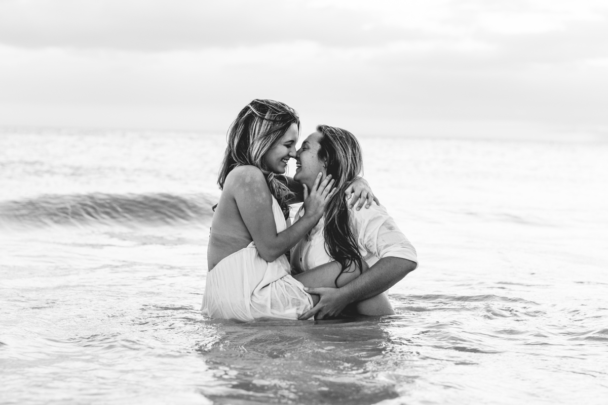 black and white, portrait, love, waves, water