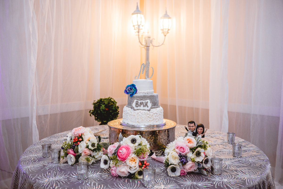 cake, table, lamp, flowers, wedding, bouquet 