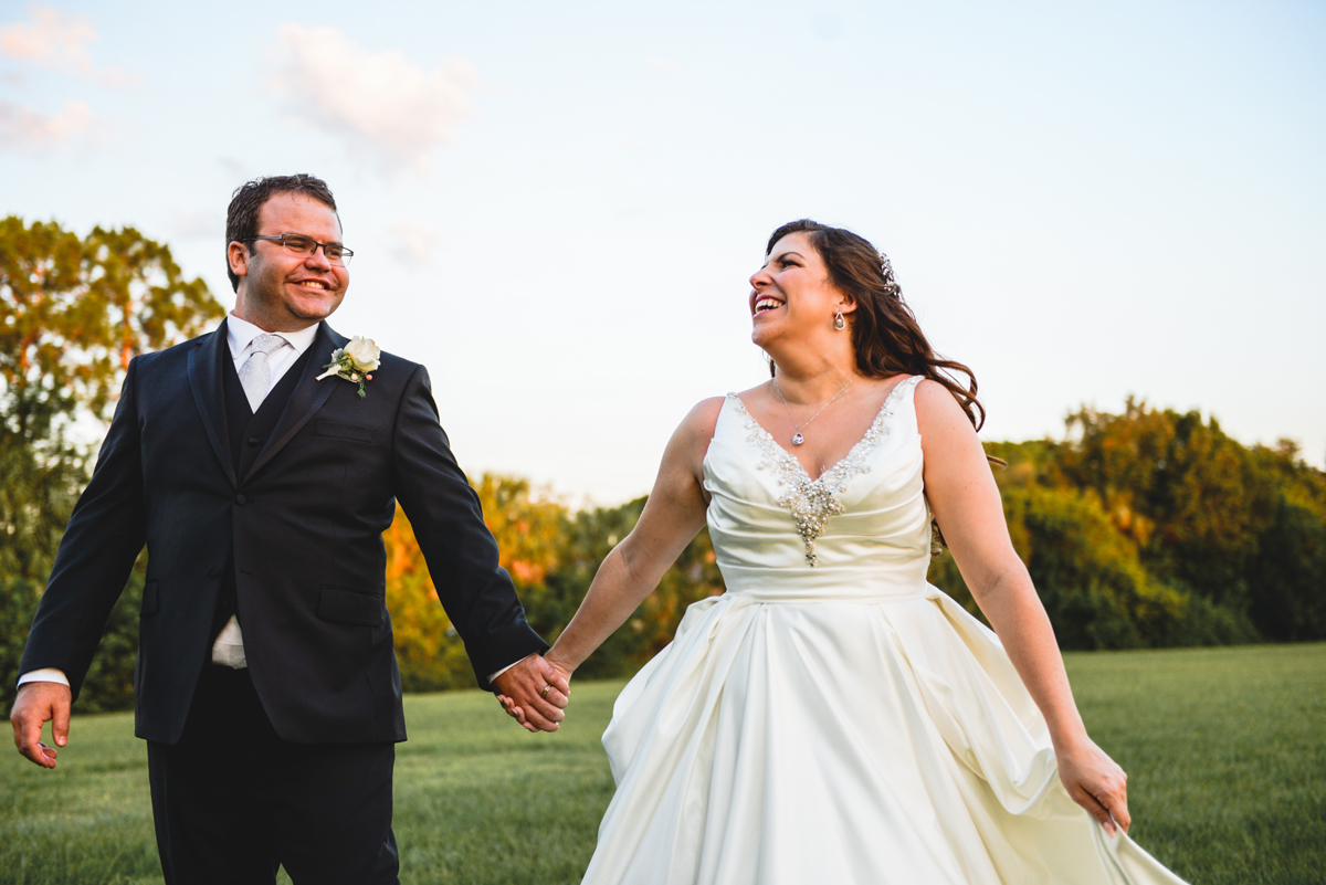 candid, portrait, laughing, grass, bride, groom