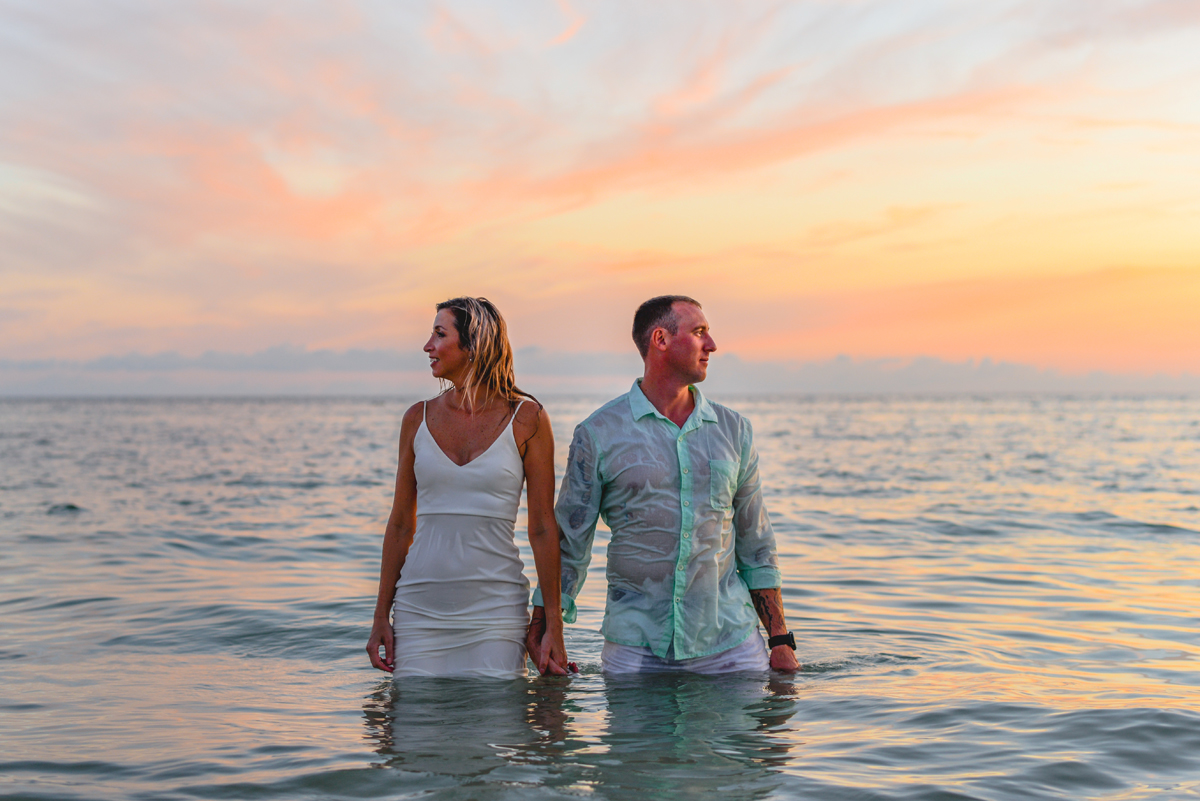 ocean, waves, sunset, couple, holding hands