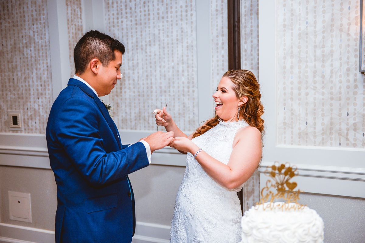 wedding cake, bride, groom, cake cutting