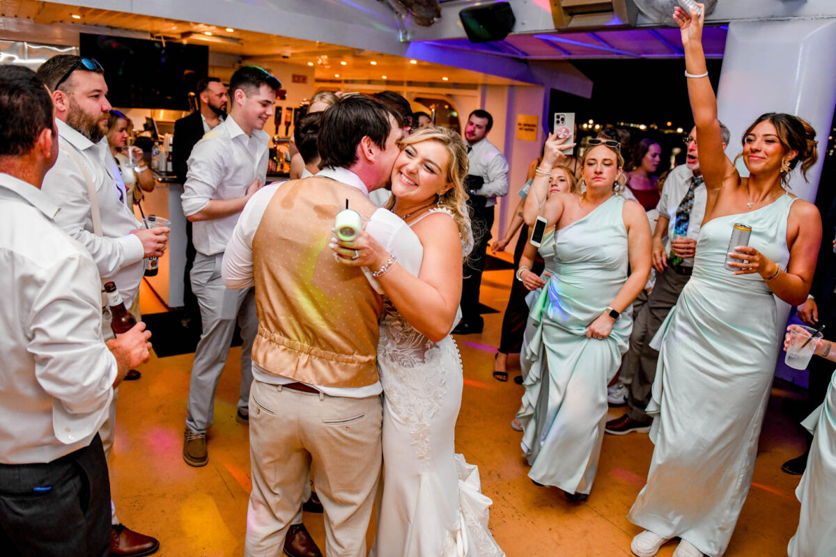 Yacht StarShip Wedding